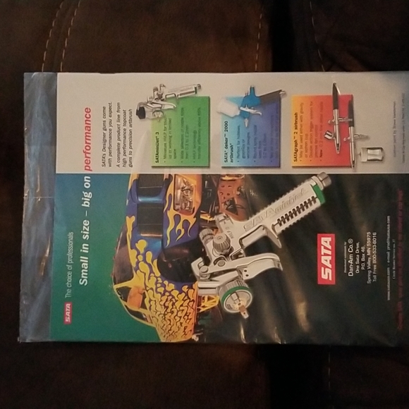 Air Brush Action magazine - sealed - Picture 2 of 4